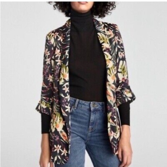 Zara Tropical Floral Print 3/4 sleeve Blazer size Small - Picture 2 of 12
